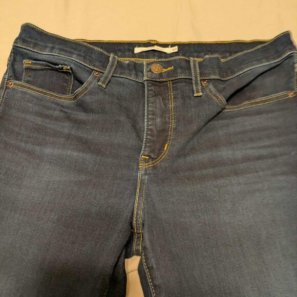 Levi's 311 Shaping Skinny Jeans  Womens 30x30 Dark Wash Blue Pullon Denim - EUC - Picture 3 of 13